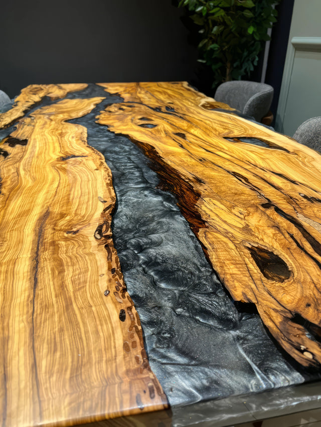 Black River Table